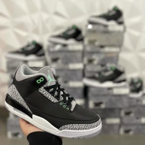 Jordan Shoes Pallet